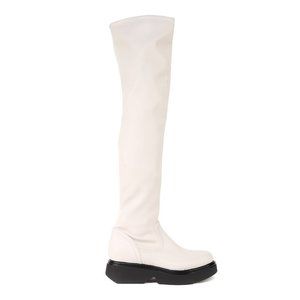 Elena Iachi, 39, White